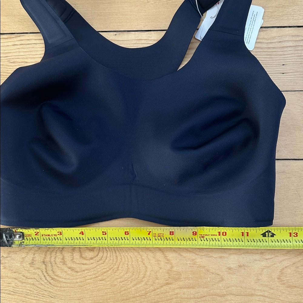 NWT Lululemon Go Further Bra - Picture 9 of 11